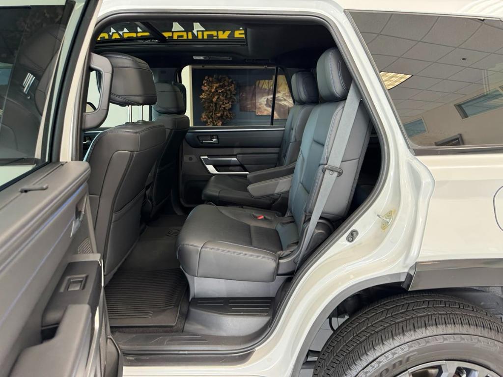 2024 Toyota SEQUOIA PLATINUM — миниатюра 47
