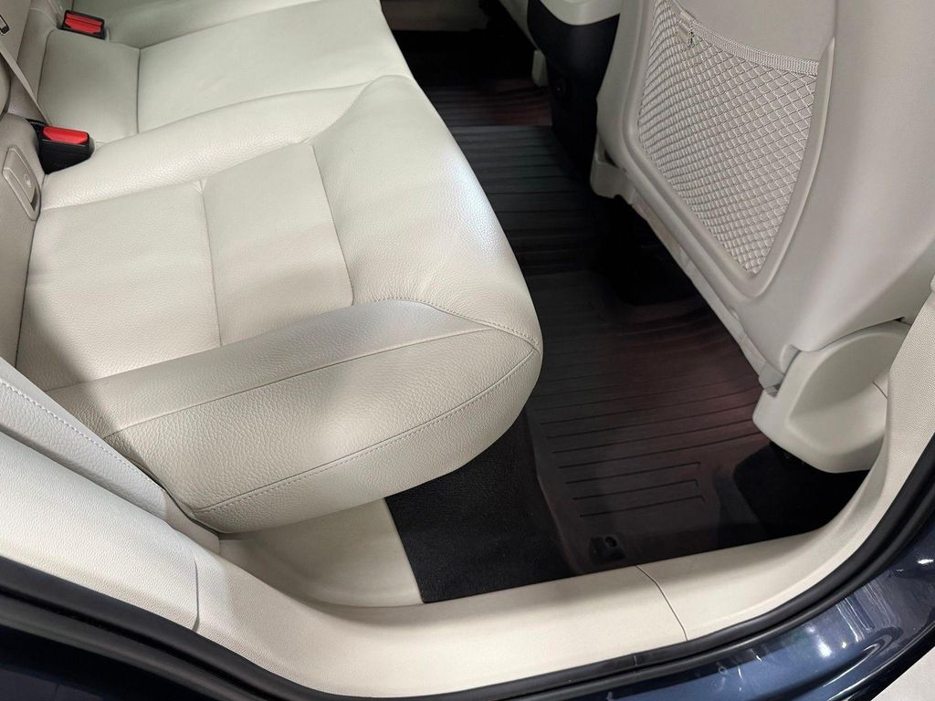 صورة 48 لـ 2023 Volvo XC60 B5 PLUS DARK THEME
