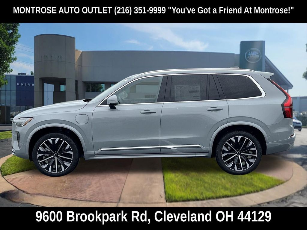 2026 Volvo XC90 PLUG-IN HYBRID PLUS, T8 AWD, ELECTRIC/GASOLIN 照片 2