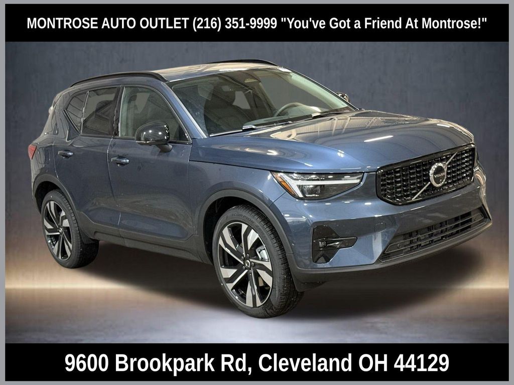 New 2026 Volvo XC40 B5 Ultra