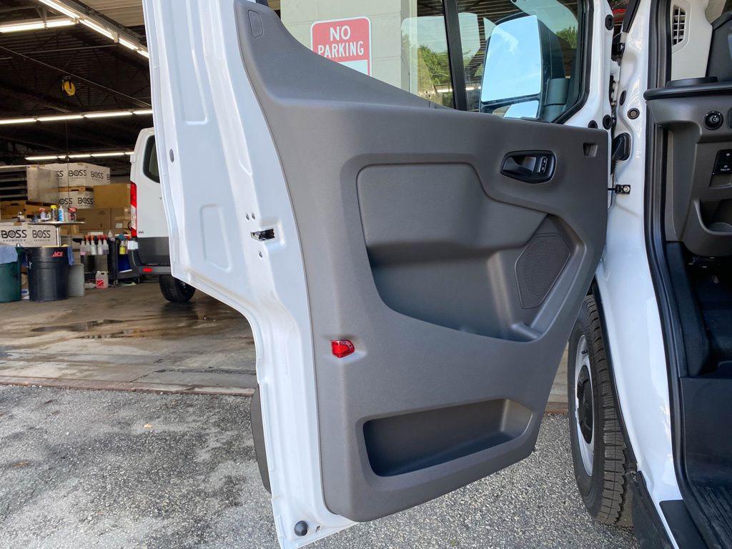 2026 FORD TRANSIT-350 XL photo 9