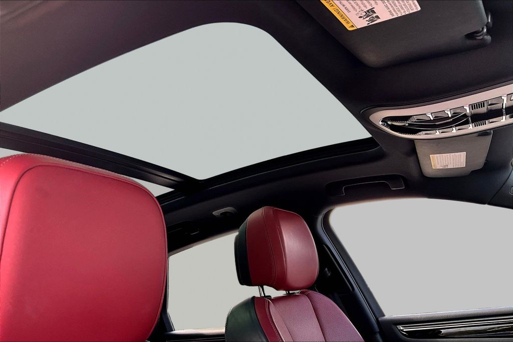 صورة مصغرة 27 لـ 2022 Porsche MACAN BASE