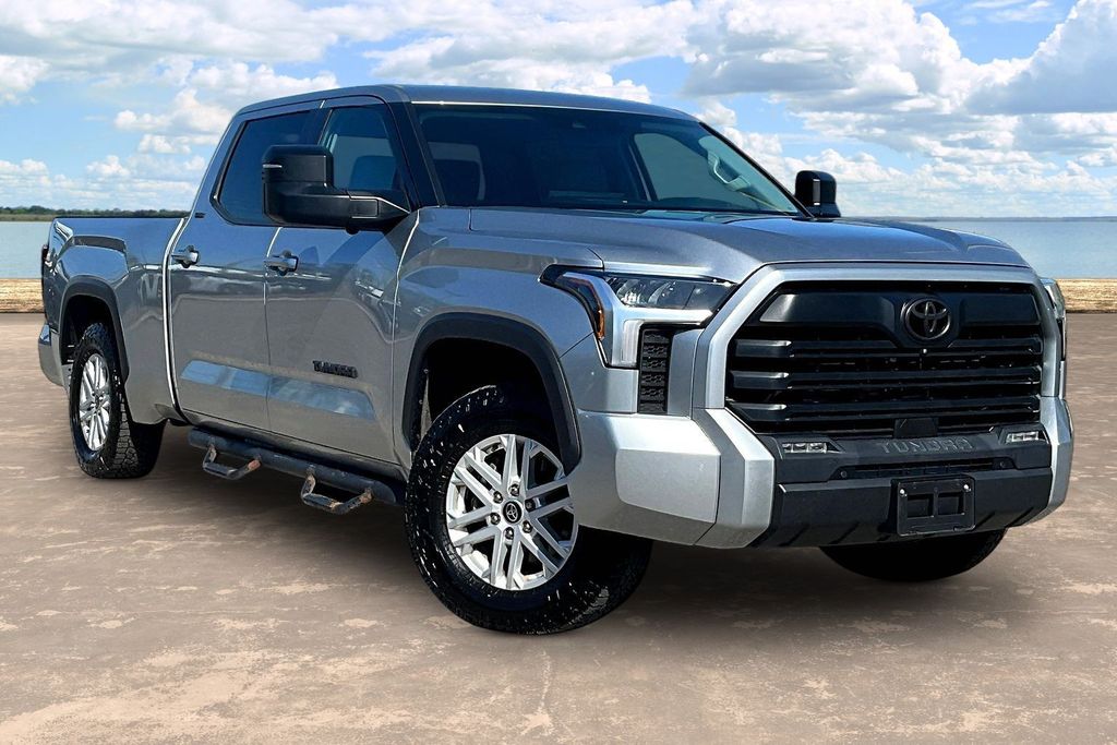 صورة 3 لـ 2022 Toyota TUNDRA SR5