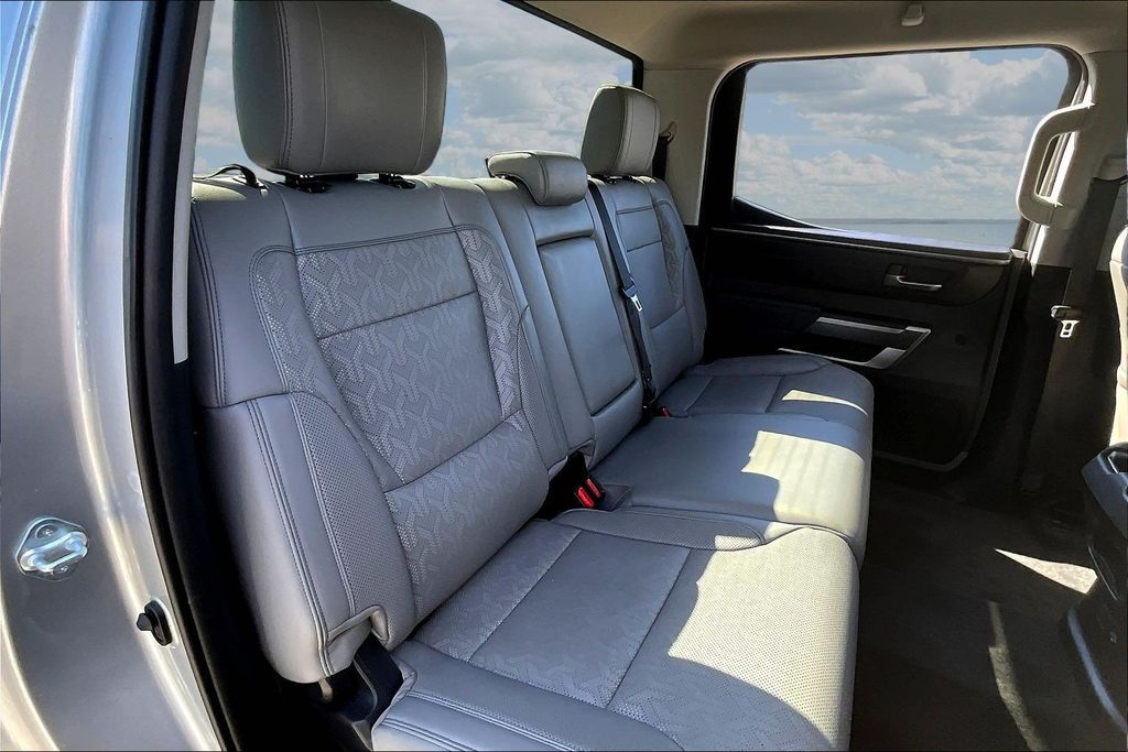 صورة مصغرة 26 لـ 2022 Toyota TUNDRA SR5