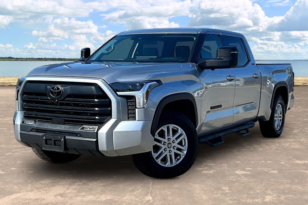 صورة 1 لـ 2022 Toyota TUNDRA SR5