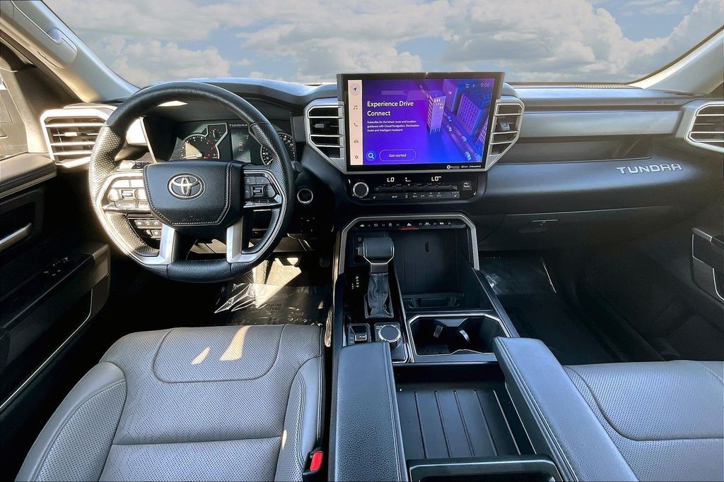 صورة 8 لـ 2022 Toyota TUNDRA SR5