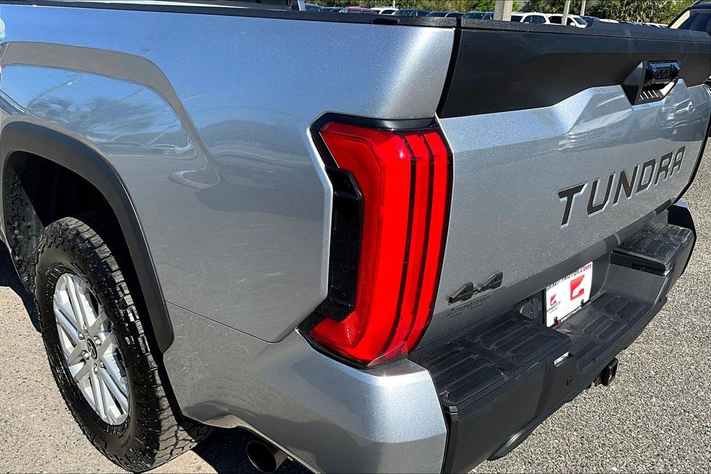 صورة مصغرة 24 لـ 2022 Toyota TUNDRA SR5