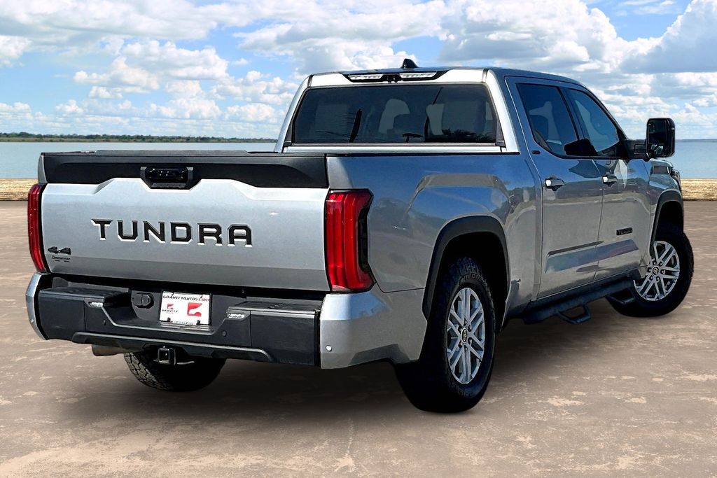 صورة 4 لـ 2022 Toyota TUNDRA SR5