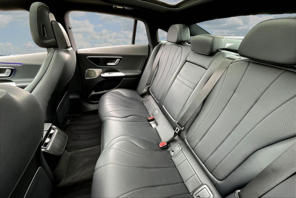 2023 Mercedes-BENZ EQE 缩略图 22