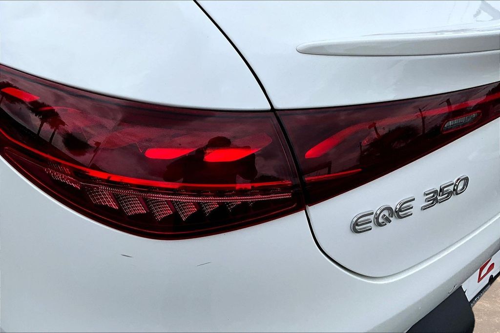 2023 Mercedes-BENZ EQE 缩略图 23
