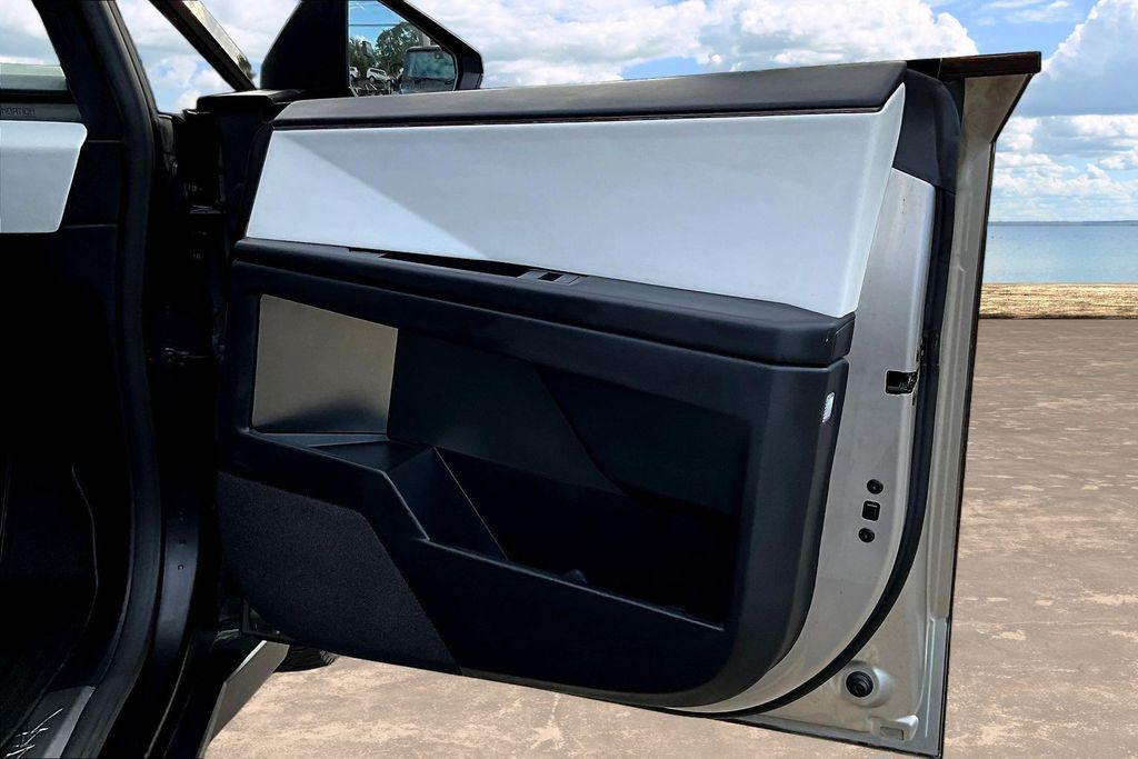 صورة مصغرة 23 لـ 2024 Tesla CYBERTRUCK BASE
