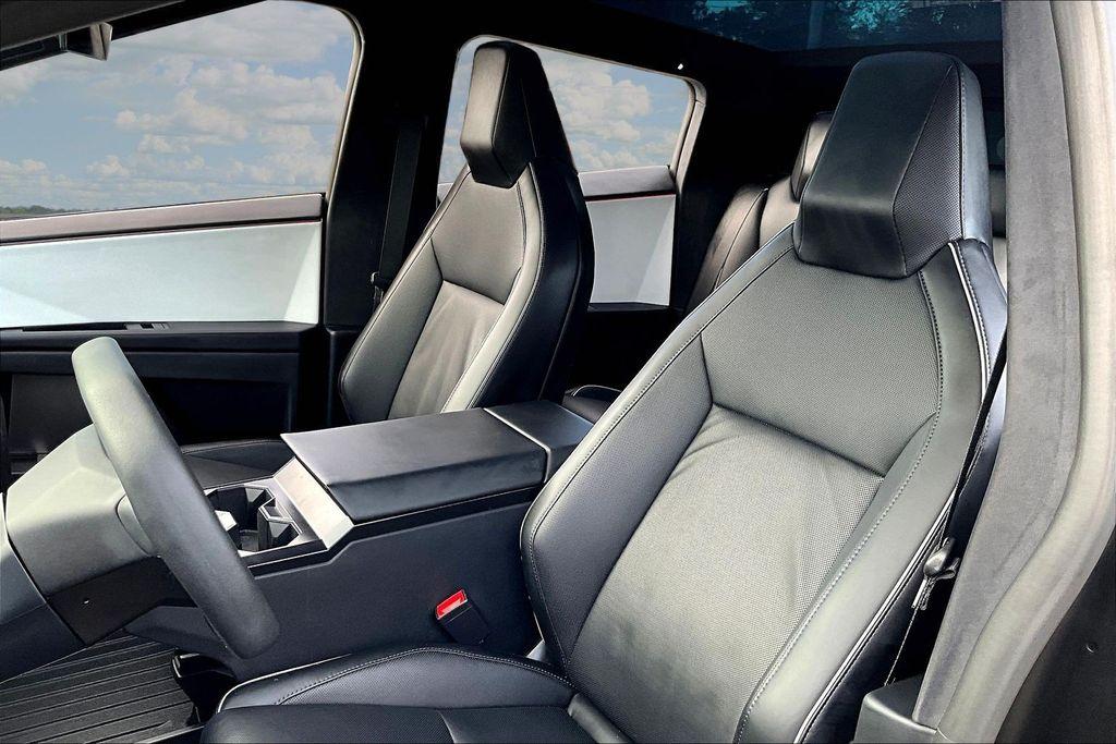 صورة مصغرة 18 لـ 2024 Tesla CYBERTRUCK BASE