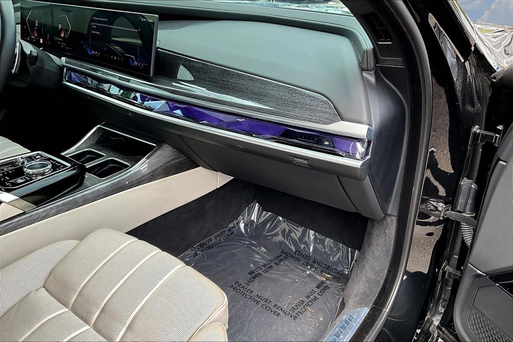 2023 BMW 760 I XDRIVE — миниатюра 26