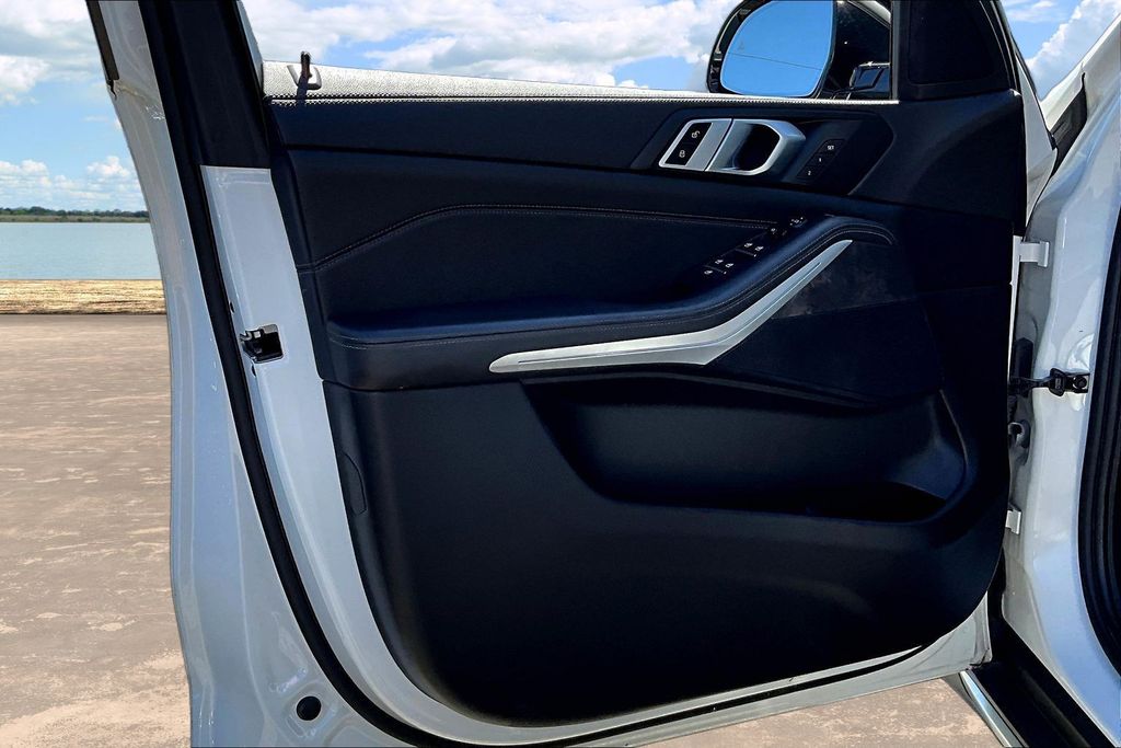 صورة مصغرة 20 لـ 2021 BMW X5 XDRIVE40I