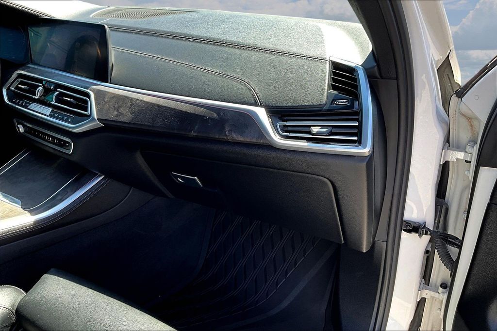 صورة مصغرة 27 لـ 2021 BMW X5 XDRIVE40I