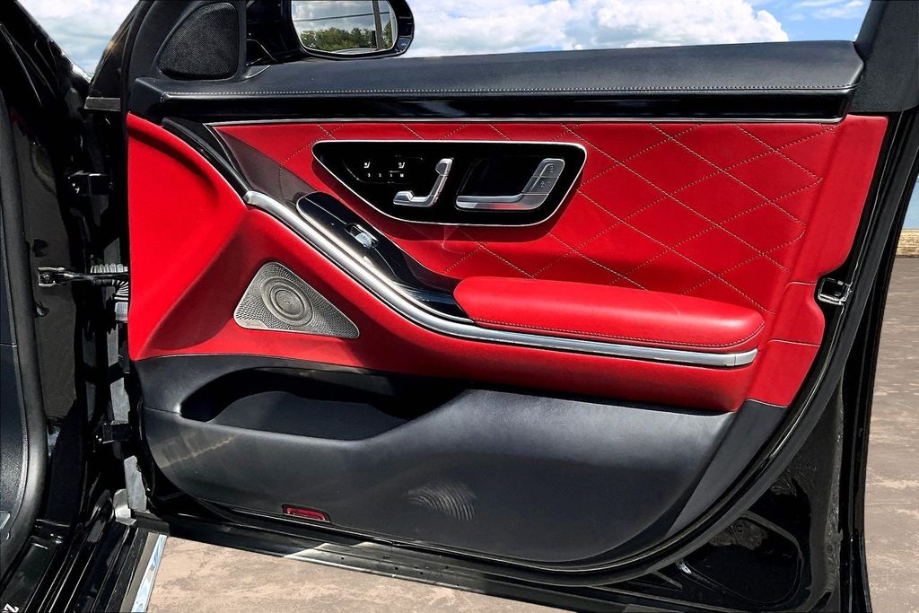2023 Mercedes-BENZ S-CLASS thumbnail 28
