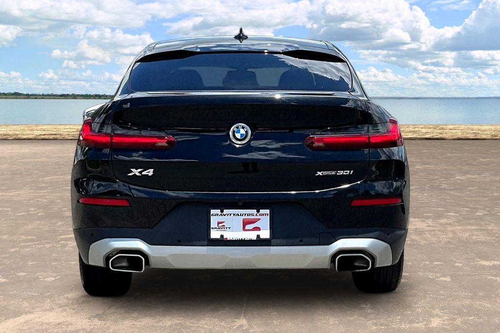 صورة 5 لـ 2022 BMW X4 XDRIVE30I