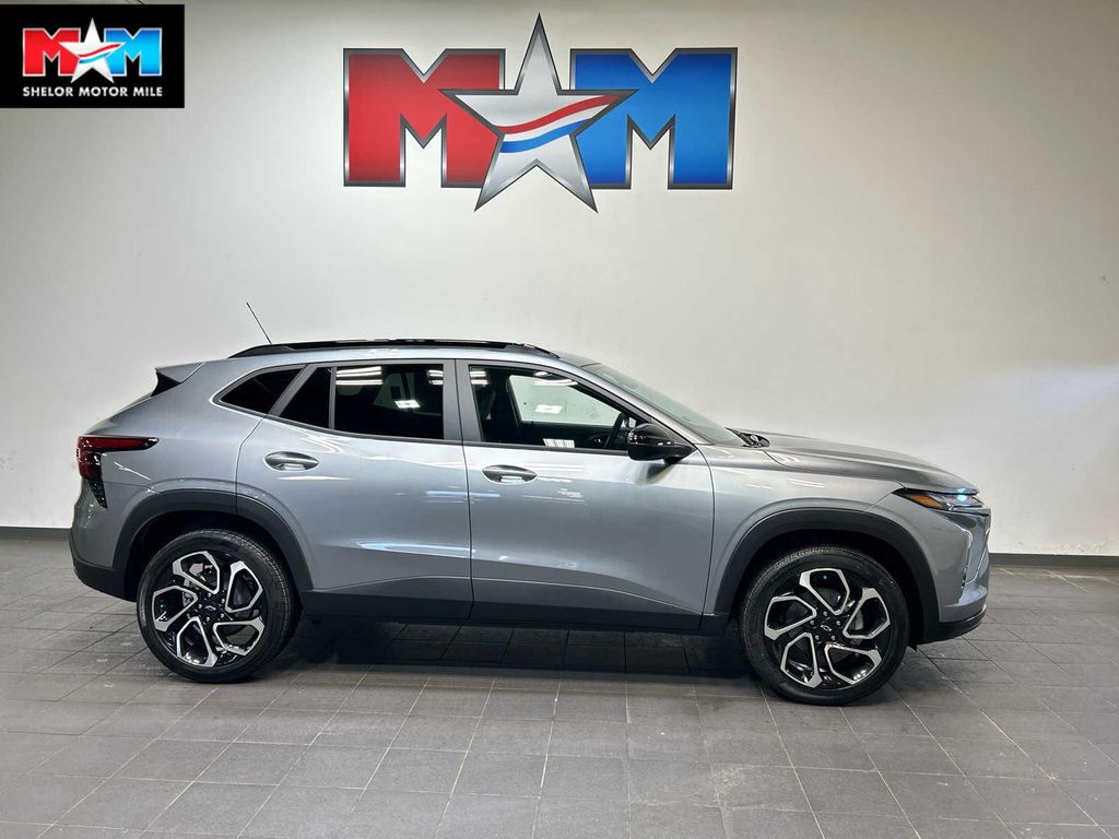New 2026 Chevrolet Trax FWD 2RS