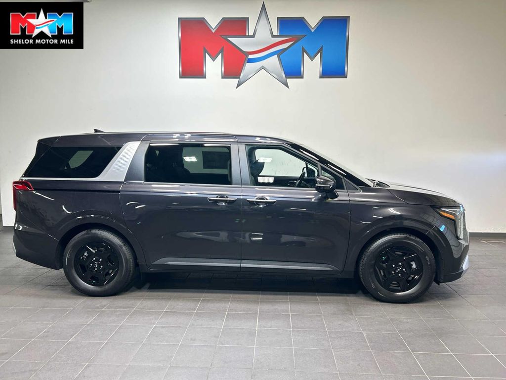New 2026 Kia Carnival LXS