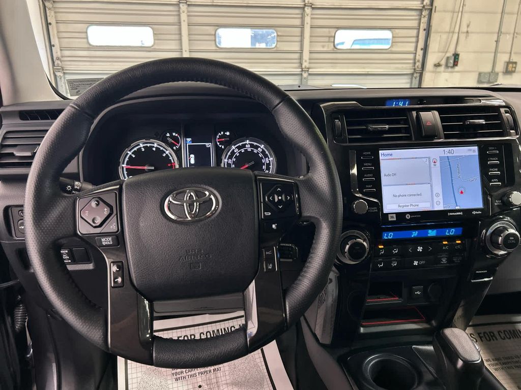 صورة 8 لـ 2021 Toyota 4RUNNER TRD PRO