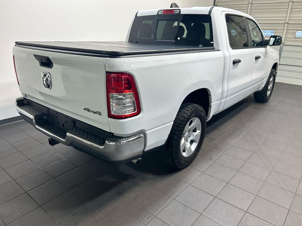 2024 RAM 1500 TRADESMAN — фото 3