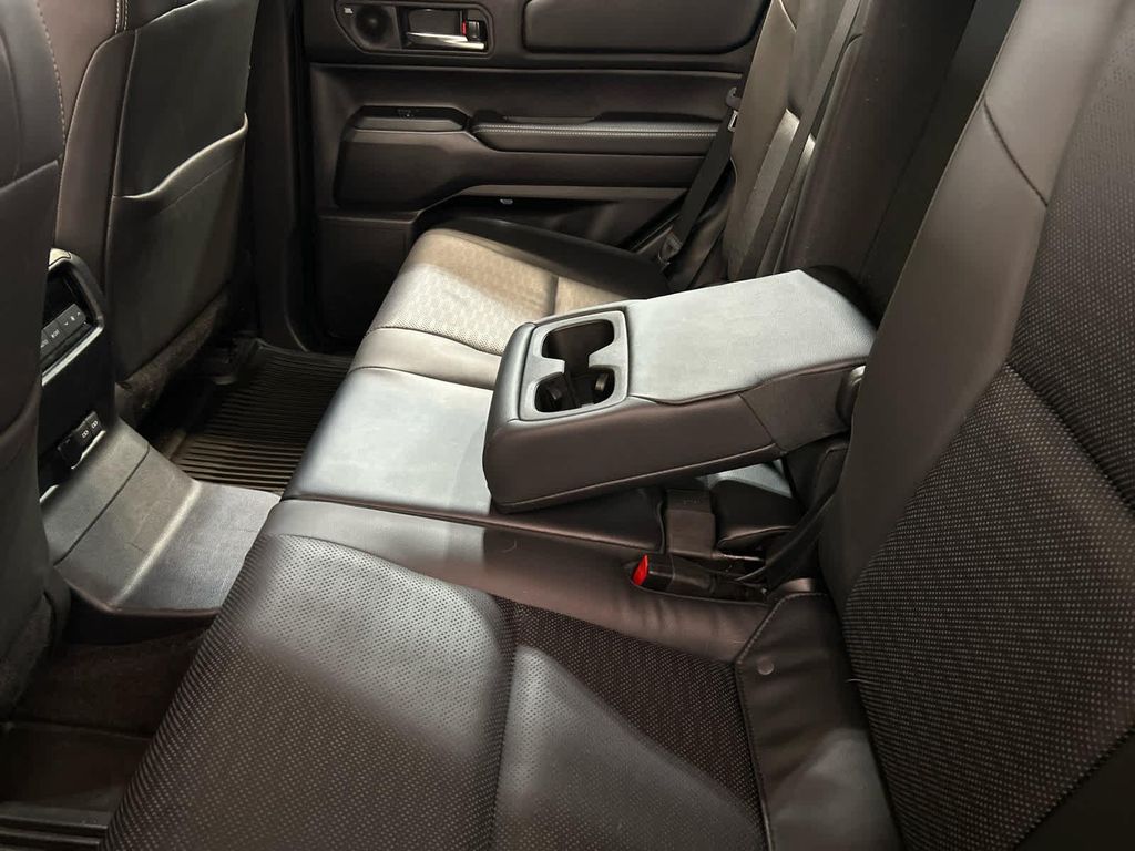 صورة مصغرة 11 لـ 2024 Toyota LAND CRUISER BASE