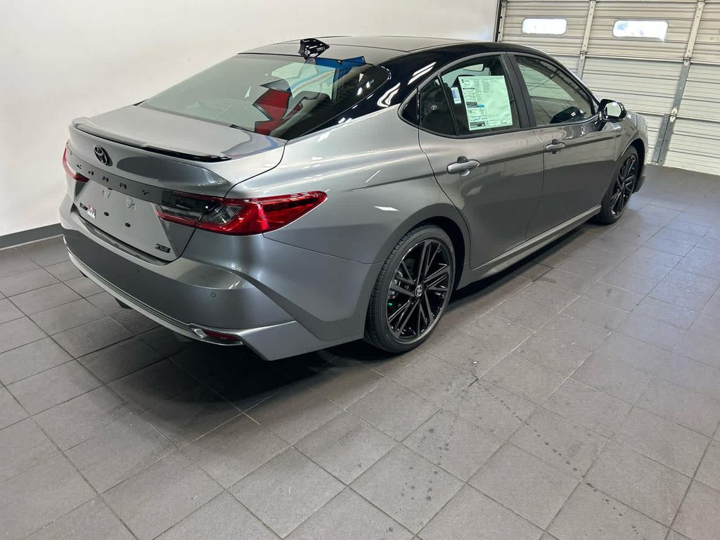 صورة 3 لـ 2026 Toyota CAMRY XSE