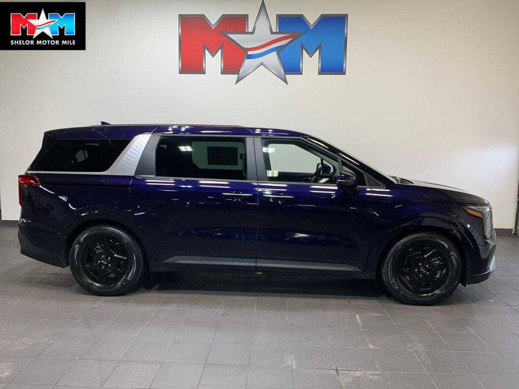 New 2026 Kia Carnival LXS