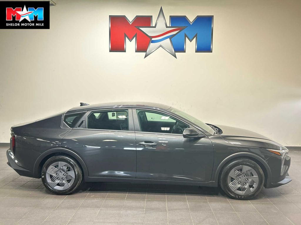 New 2026 Kia K4 LX