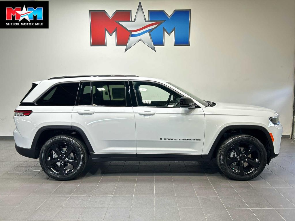 New 2026 Jeep Grand Cherokee Limited