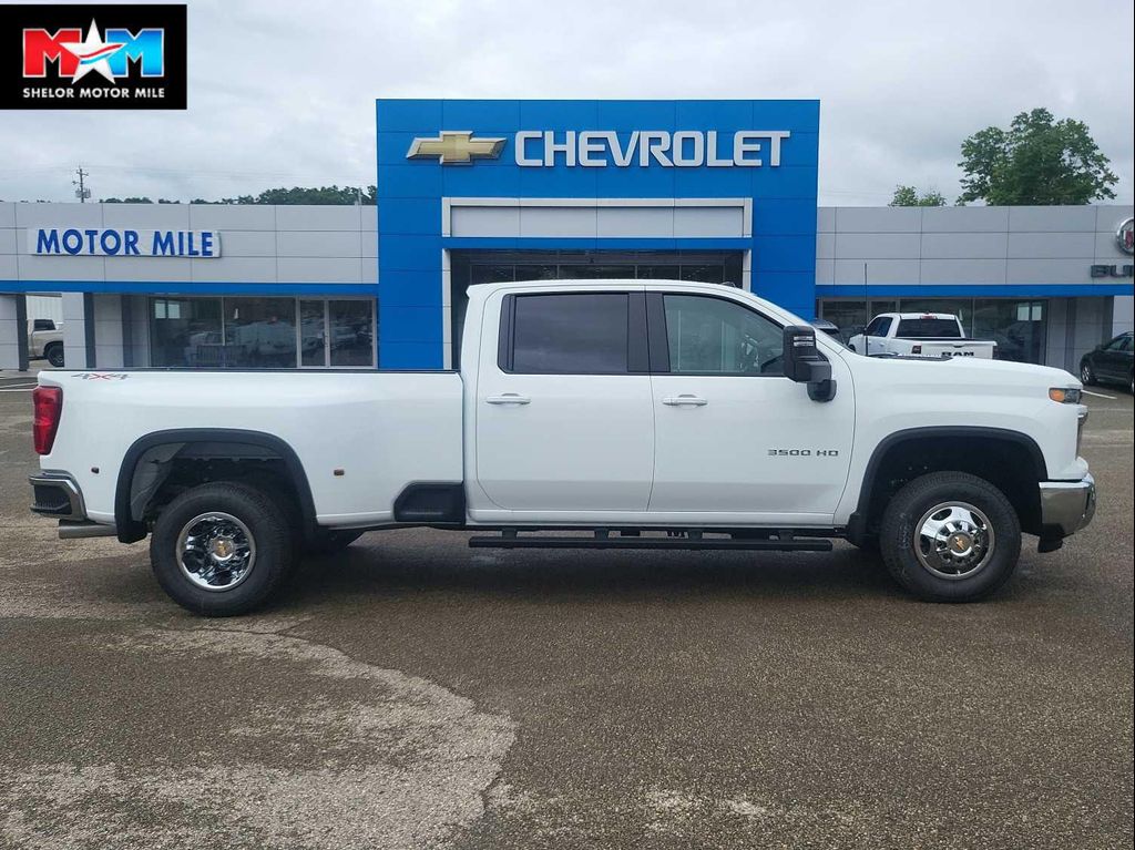 New 2026 Chevrolet Silverado 3500 LT