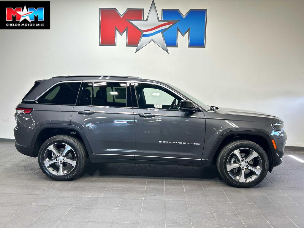 New 2026 Jeep Grand Cherokee Limited