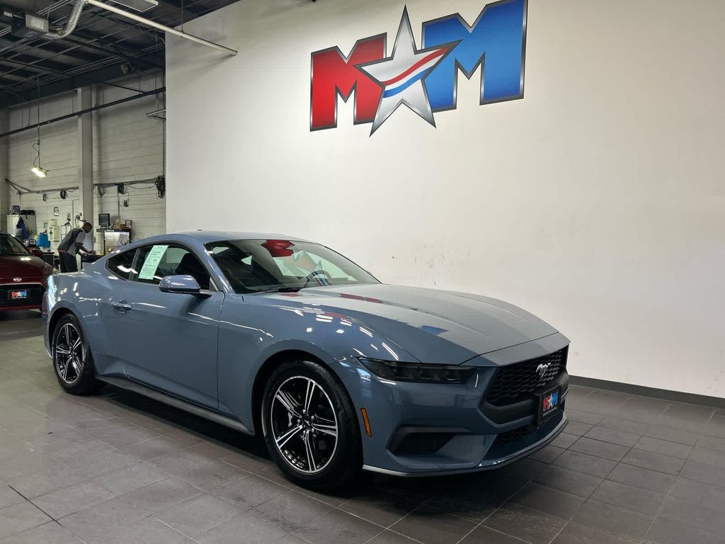 2025 FORD MUSTANG ECOBOOST 照片 2