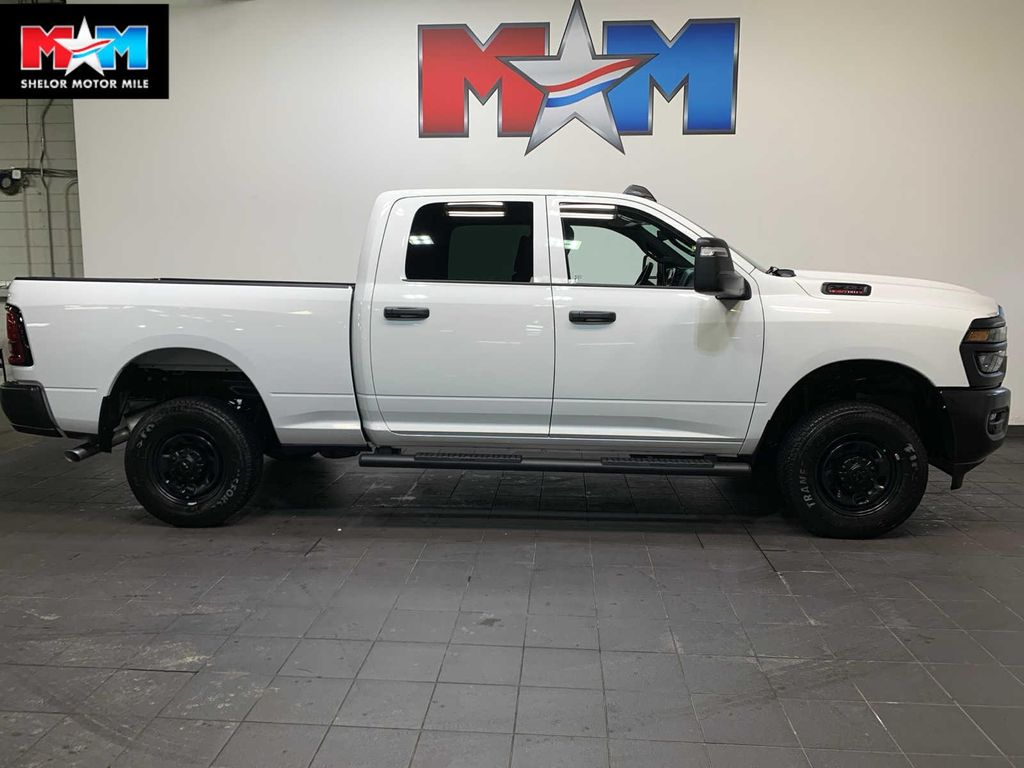 New 2026 RAM 2500 Tradesman Crew Cab 4x4 6'4' Box