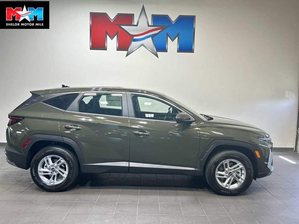 New 2026 Hyundai TUCSON SE