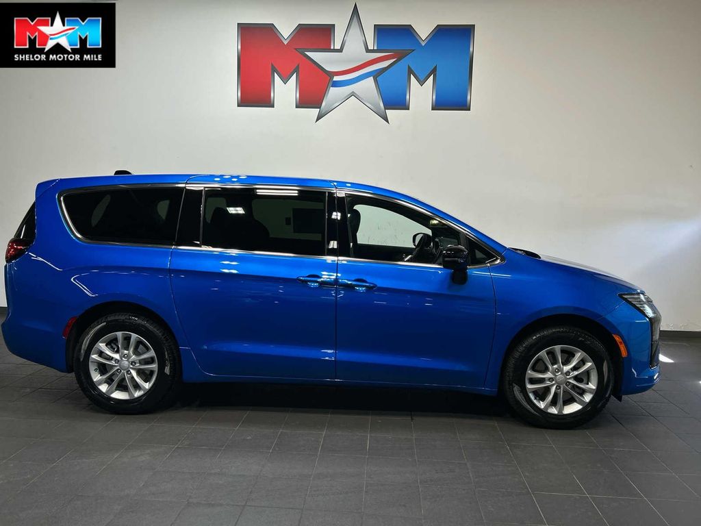 New 2027 Chrysler Pacifica L