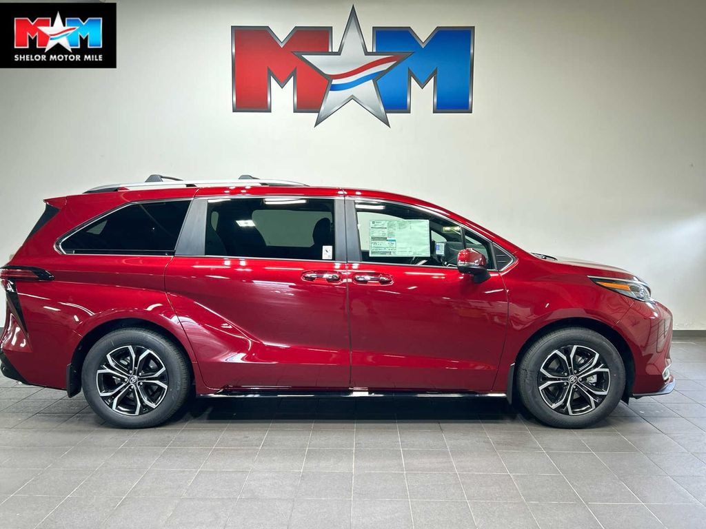 New 2026 Toyota Sienna Platinum