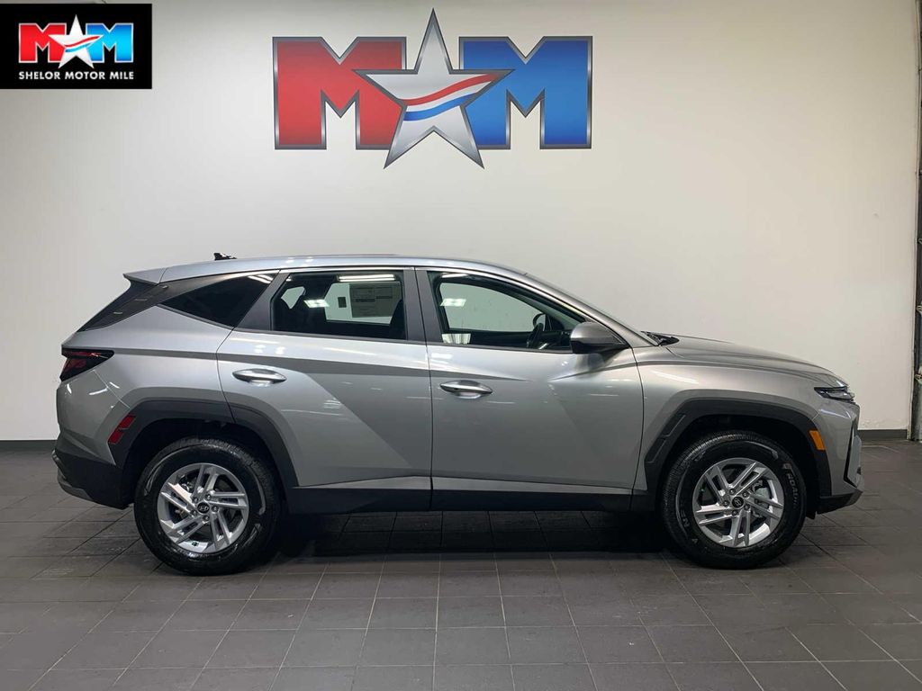 New 2026 Hyundai TUCSON SE