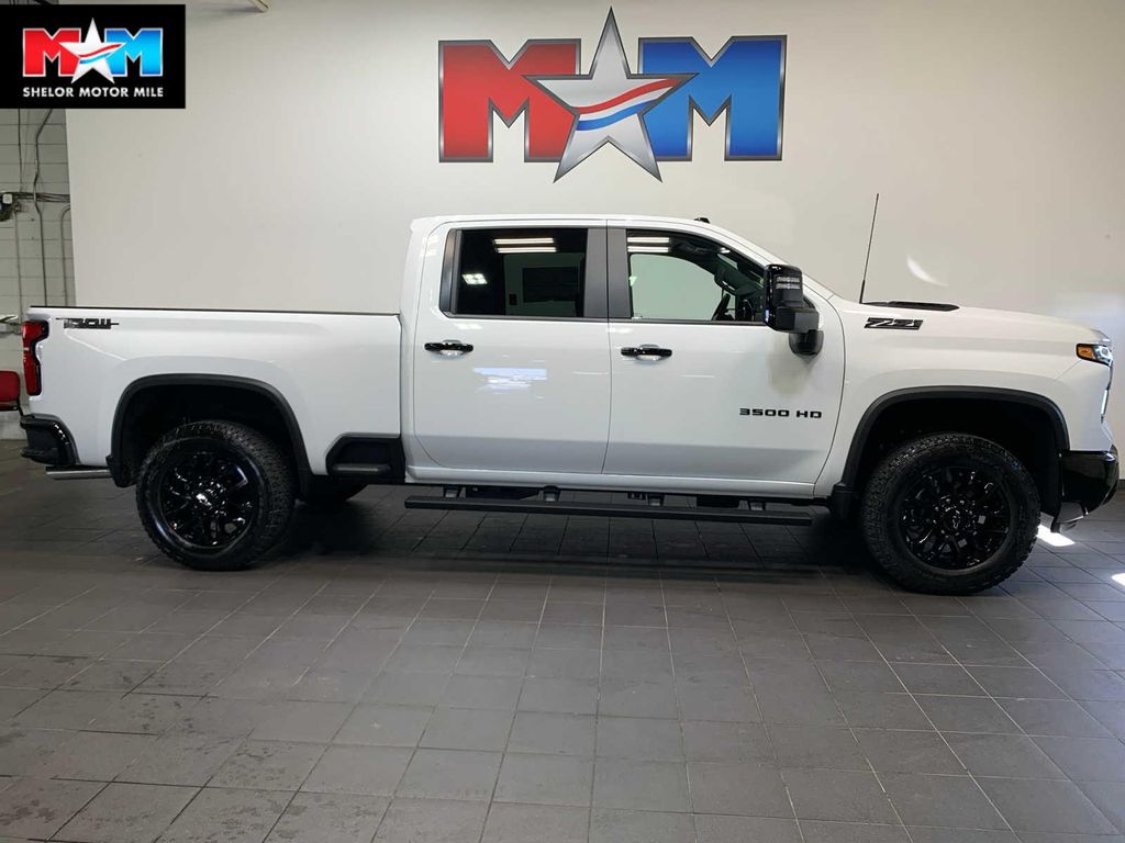 New 2026 Chevrolet Silverado 3500 LT