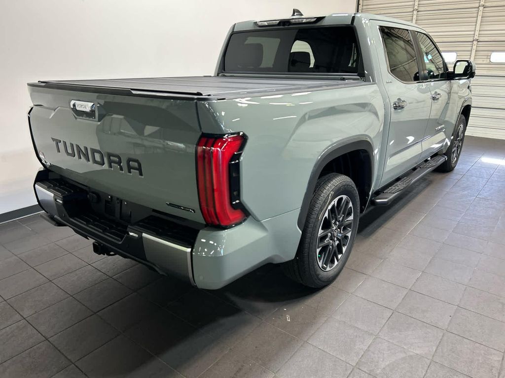 TOYOTA TUNDRA - 3