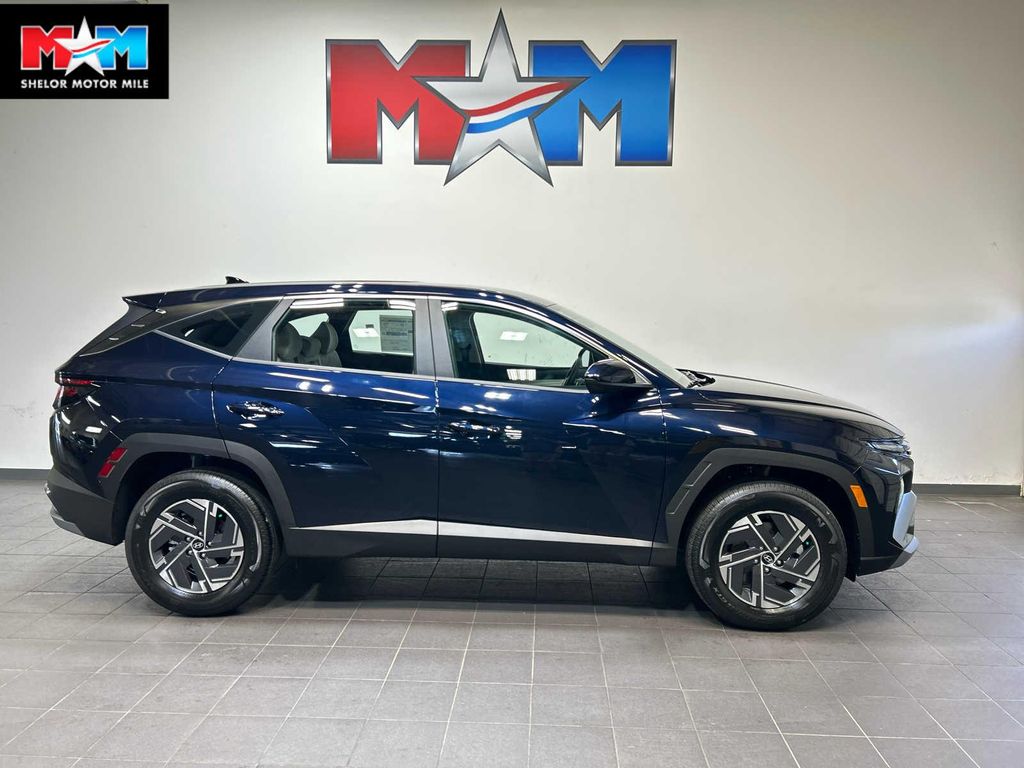 New 2026 Hyundai TUCSON Hybrid Blue SE
