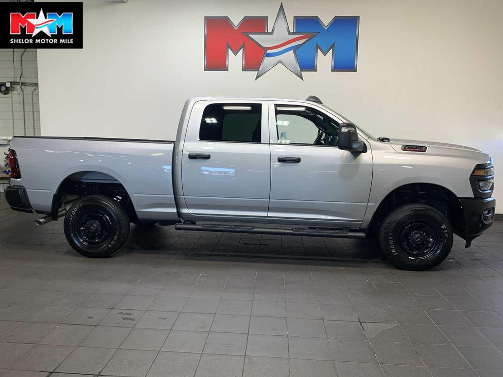 New 2026 RAM 2500 Tradesman Crew Cab 4x4 6'4' Box