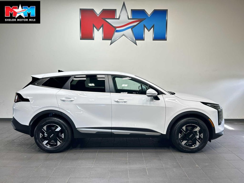 New 2026 Kia Sportage LX