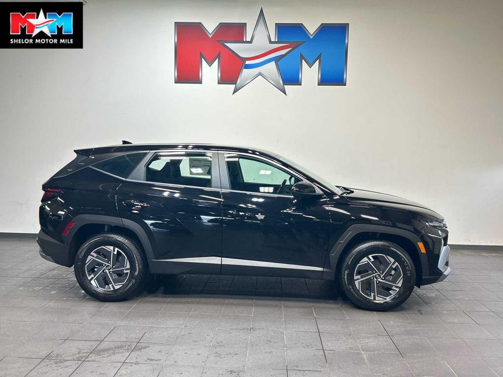 New 2026 Hyundai TUCSON Hybrid Blue SE