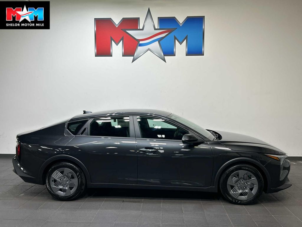 New 2026 Kia K4 LX