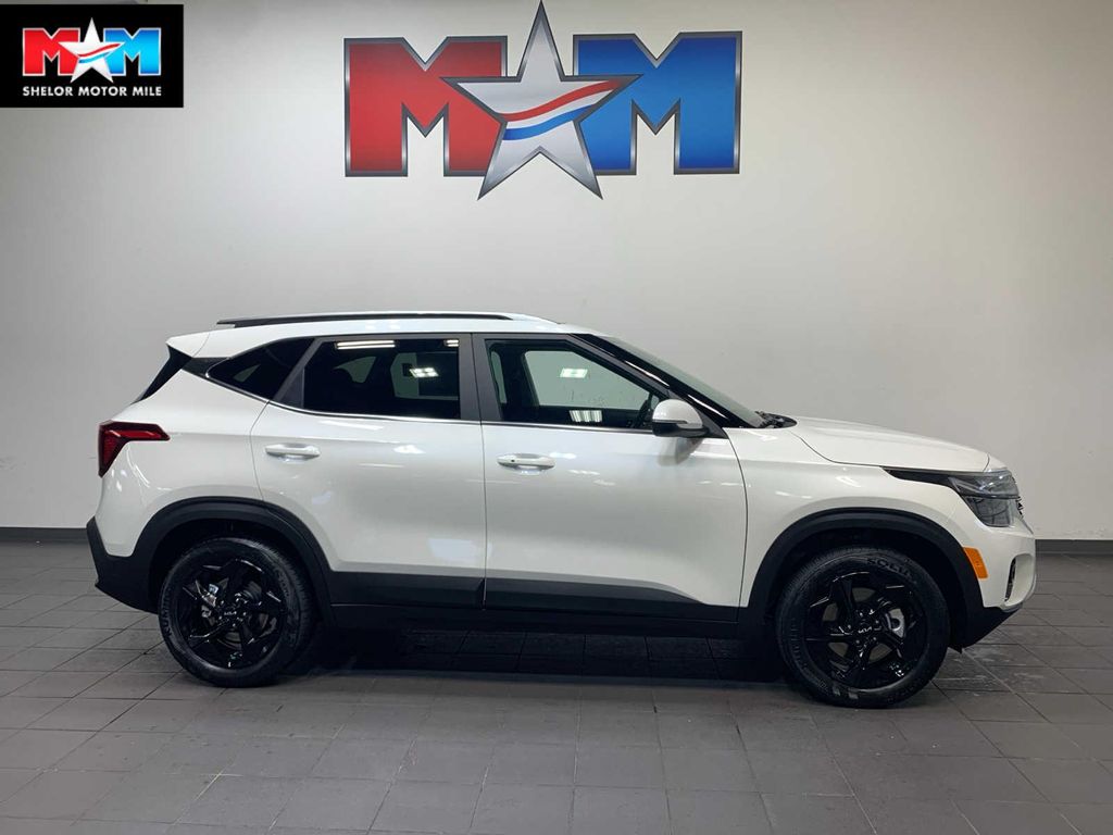 New 2026 Kia Seltos EX