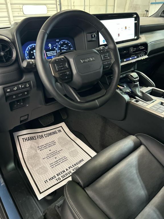 2025 Toyota LAND CRUISER BASE photo 10