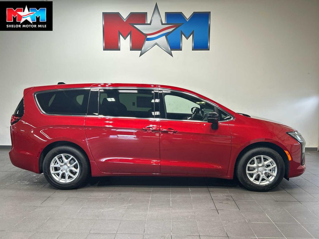 New 2027 Chrysler Pacifica L