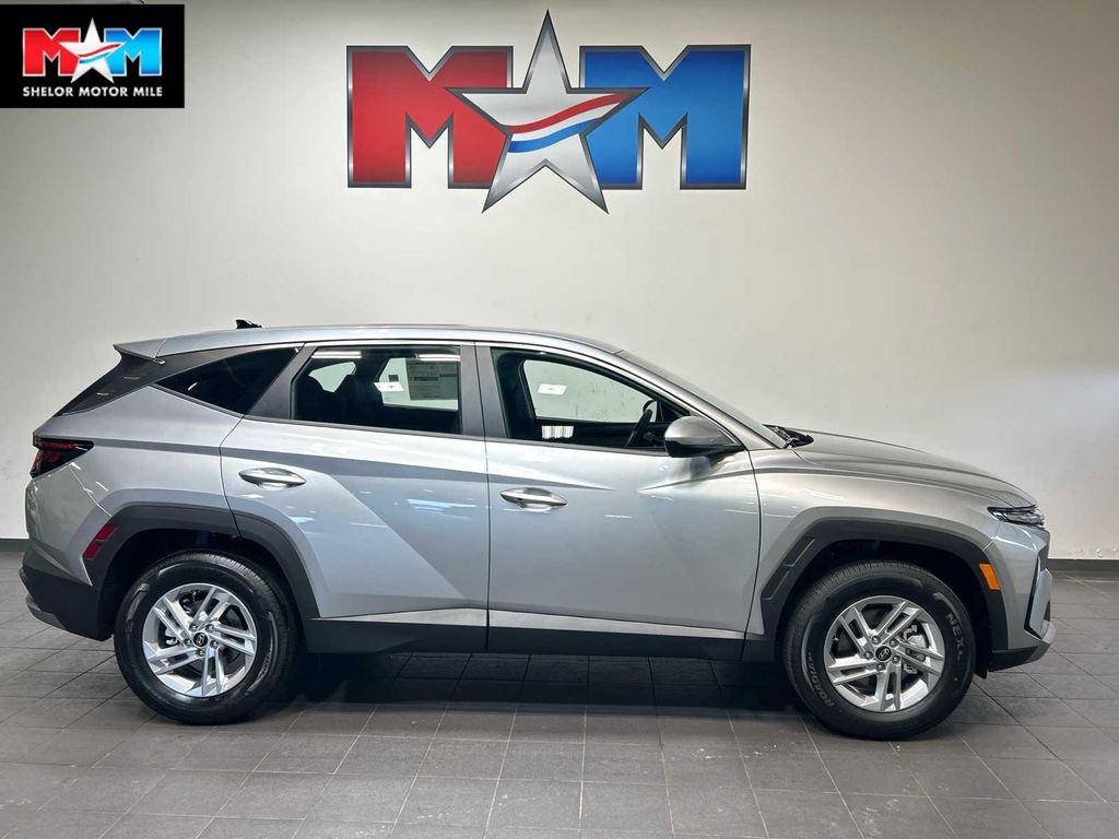 New 2026 Hyundai TUCSON SE