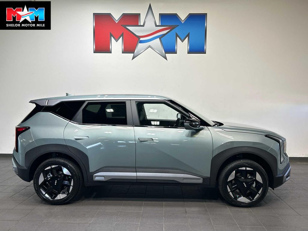 New 2027 Kia Seltos S